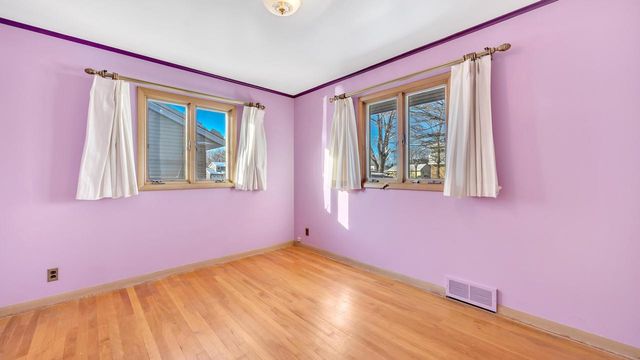 517 Richmond AVENUE, Sheboygan Falls, WI 53085