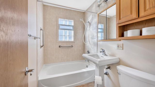 517 Richmond AVENUE, Sheboygan Falls, WI 53085