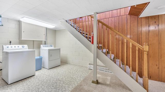 517 Richmond AVENUE, Sheboygan Falls, WI 53085