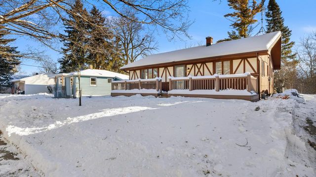 517 Richmond AVENUE, Sheboygan Falls, WI 53085