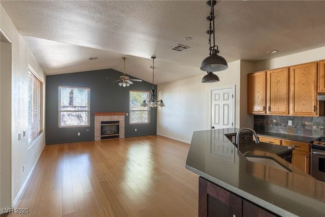 264 Chestnut Ridge Circle, Henderson, NV 89012