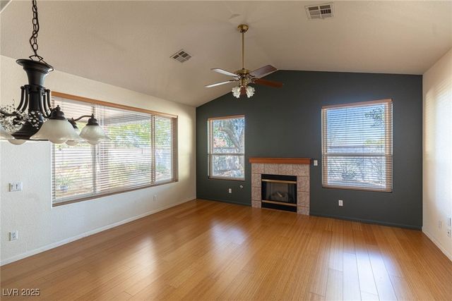 264 Chestnut Ridge Circle, Henderson, NV 89012