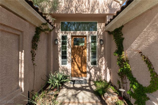 264 Chestnut Ridge Circle, Henderson, NV 89012