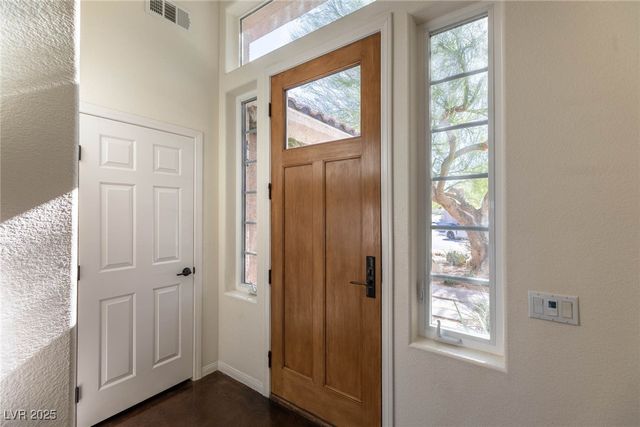 264 Chestnut Ridge Circle, Henderson, NV 89012