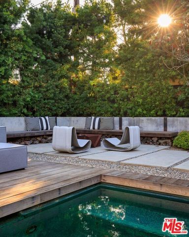 507 N Lucerne Boulevard, Los Angeles, CA 90004