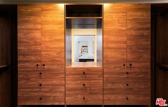 507 N Lucerne Boulevard, Los Angeles, CA 90004