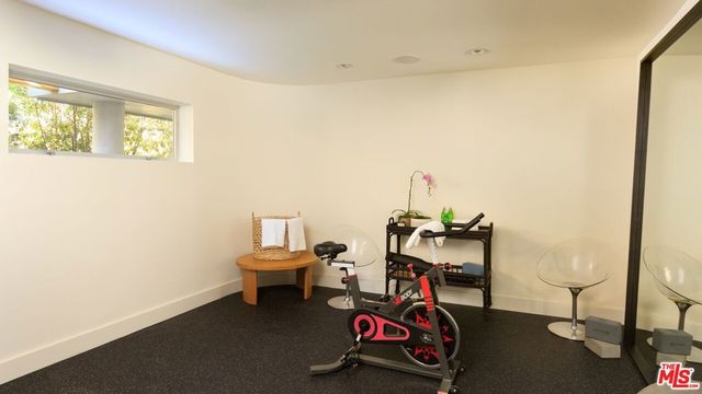 507 N Lucerne Boulevard, Los Angeles, CA 90004