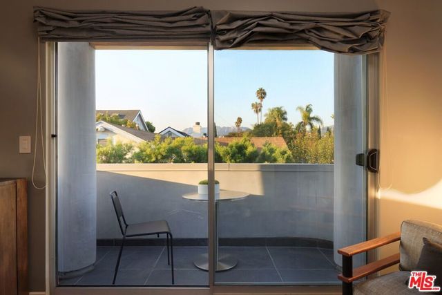 507 N Lucerne Boulevard, Los Angeles, CA 90004