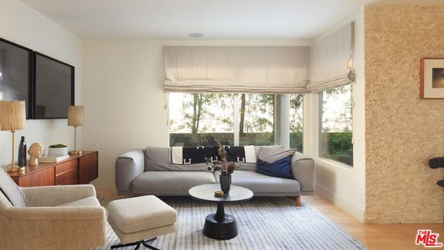 507 N Lucerne Boulevard, Los Angeles, CA 90004