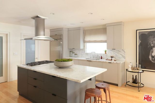 507 N Lucerne Boulevard, Los Angeles, CA 90004