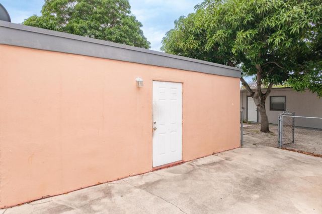 438 Roseland Drive, West Palm Beach, FL 33405