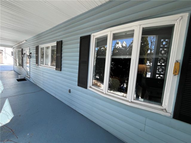 17 Roricks Glen Parkway, Elmira, NY 14905