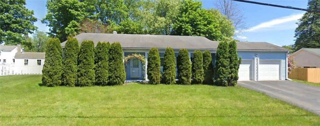 17 Roricks Glen Parkway, Elmira, NY 14905