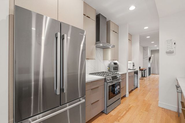 3428 N Kilbourn Avenue, Chicago, IL 60641