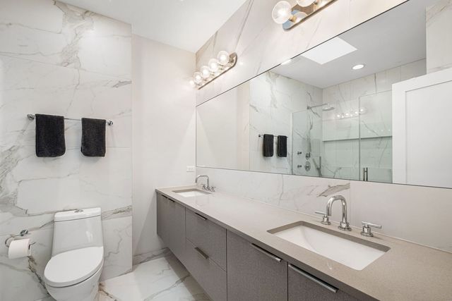 3428 N Kilbourn Avenue, Chicago, IL 60641