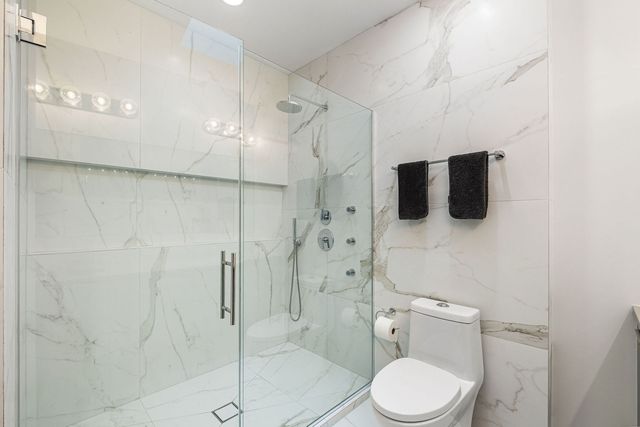 3428 N Kilbourn Avenue, Chicago, IL 60641