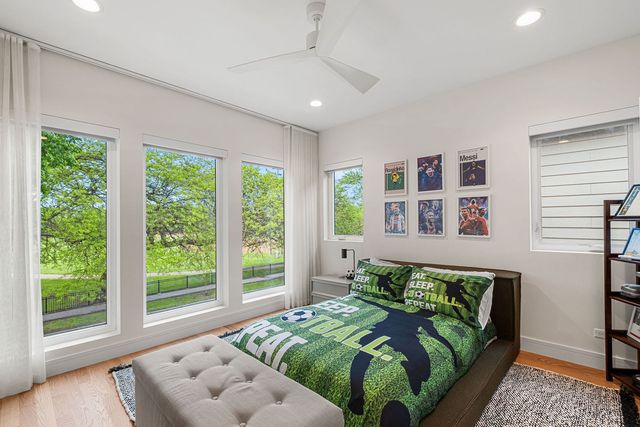 3428 N Kilbourn Avenue, Chicago, IL 60641
