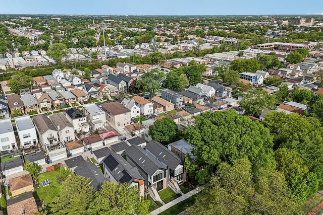 3428 N Kilbourn Avenue, Chicago, IL 60641