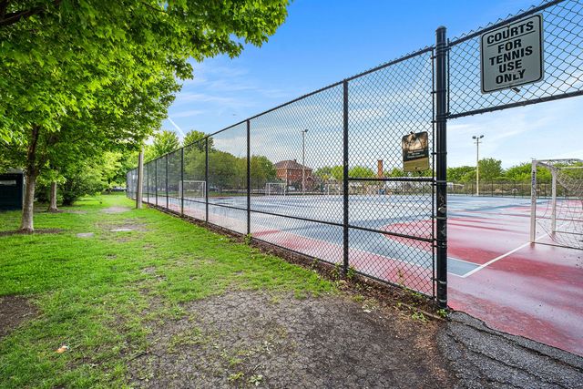 3428 N Kilbourn Avenue, Chicago, IL 60641