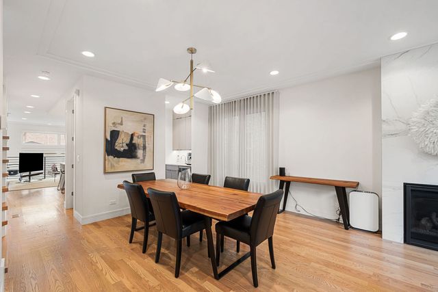 3428 N Kilbourn Avenue, Chicago, IL 60641