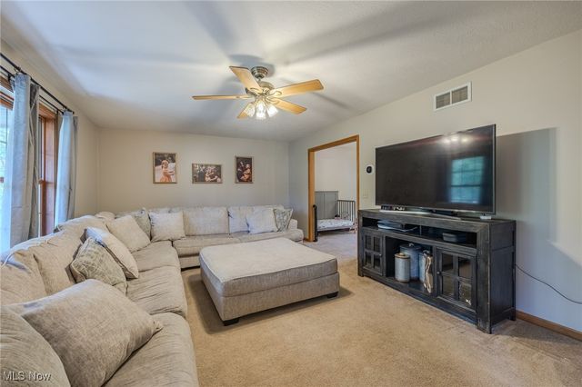 754 Chestnut Street, Geneva, OH 44041