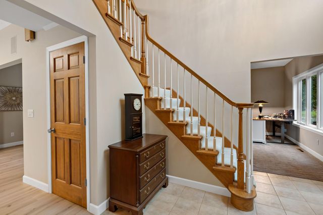 3402 Fairfax Lane, Woodbury, MN 55129