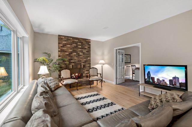 3402 Fairfax Lane, Woodbury, MN 55129