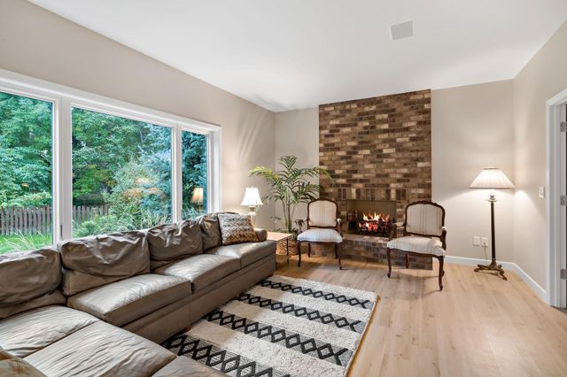 3402 Fairfax Lane, Woodbury, MN 55129