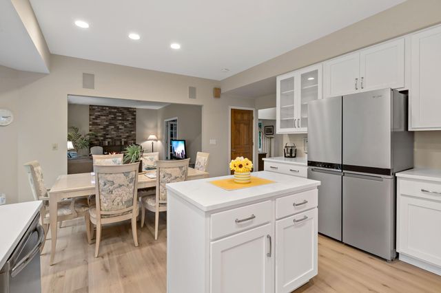 3402 Fairfax Lane, Woodbury, MN 55129