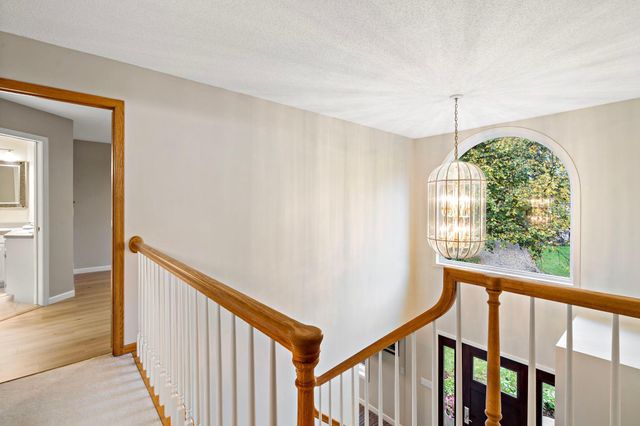 3402 Fairfax Lane, Woodbury, MN 55129