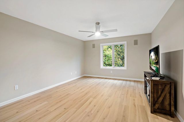 3402 Fairfax Lane, Woodbury, MN 55129