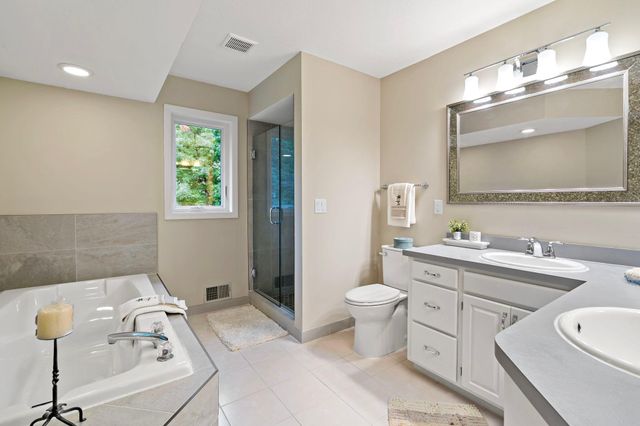 3402 Fairfax Lane, Woodbury, MN 55129