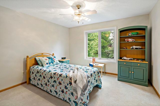 3402 Fairfax Lane, Woodbury, MN 55129