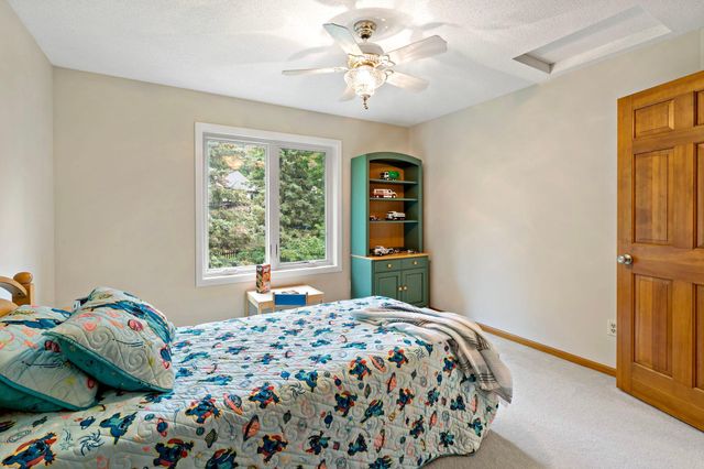 3402 Fairfax Lane, Woodbury, MN 55129