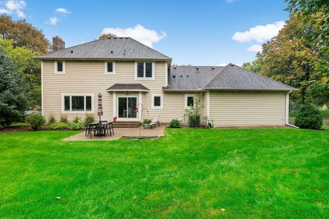 3402 Fairfax Lane, Woodbury, MN 55129