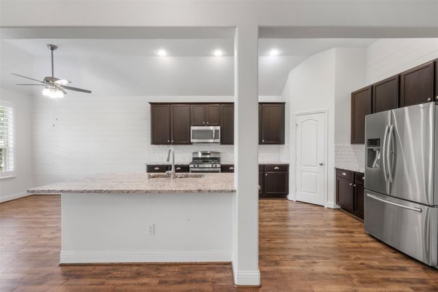 20123 Cascading Falls Boulevard, Cypress, TX 77433