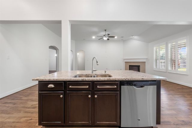 20123 Cascading Falls Boulevard, Cypress, TX 77433