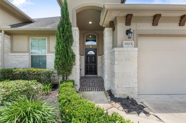 20123 Cascading Falls Boulevard, Cypress, TX 77433