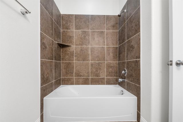 20123 Cascading Falls Boulevard, Cypress, TX 77433