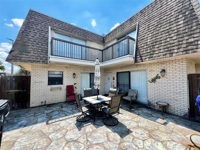 8206 SW 23rd Court 22A, North Lauderdale, FL 33068