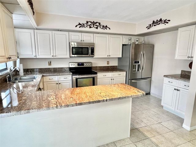 8206 SW 23rd Court 22A, North Lauderdale, FL 33068