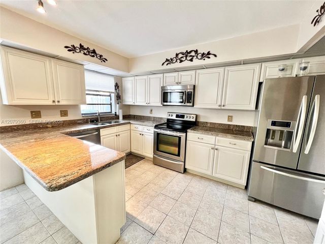 8206 SW 23rd Court 22A, North Lauderdale, FL 33068