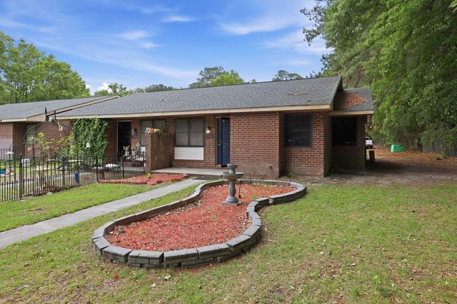 7915 Dutch Court, North Charleston, SC 29420