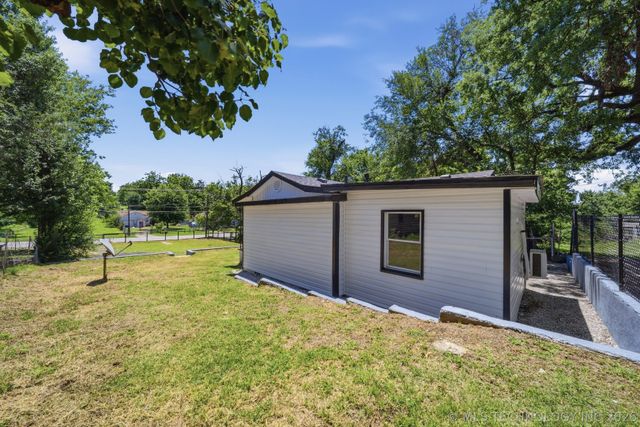 312 N Industrial Avenue, Sand Springs, OK 74063