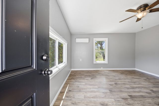 312 N Industrial Avenue, Sand Springs, OK 74063