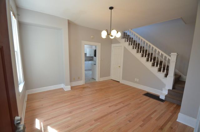 163 W 5th Avenue, Columbus, OH 43201
