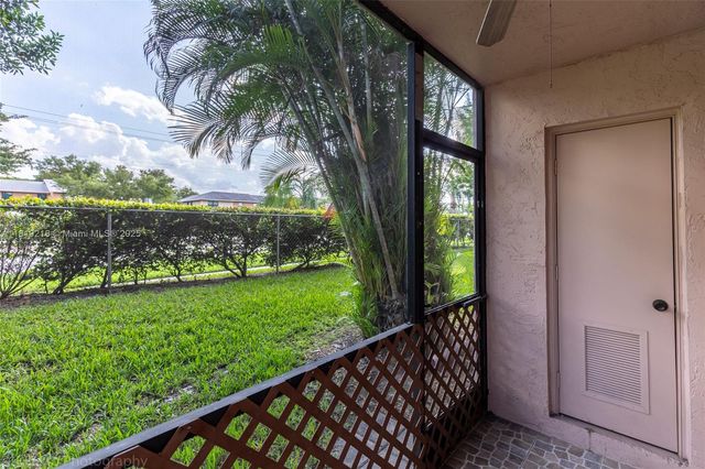 10624 NW 10th St 103, Pembroke Pines, FL 33026