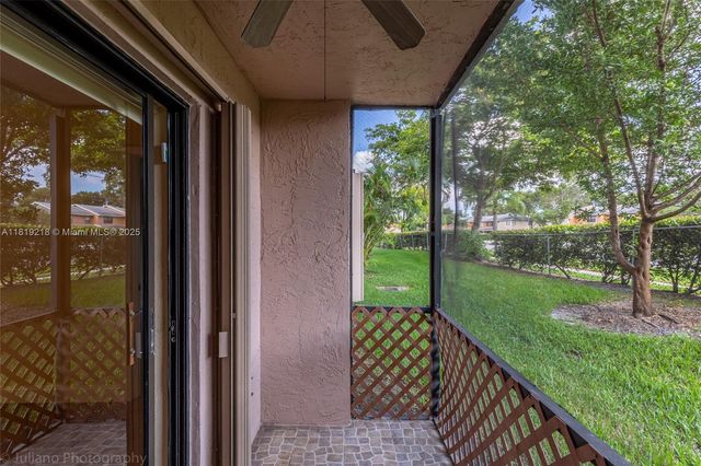 10624 NW 10th St 103, Pembroke Pines, FL 33026