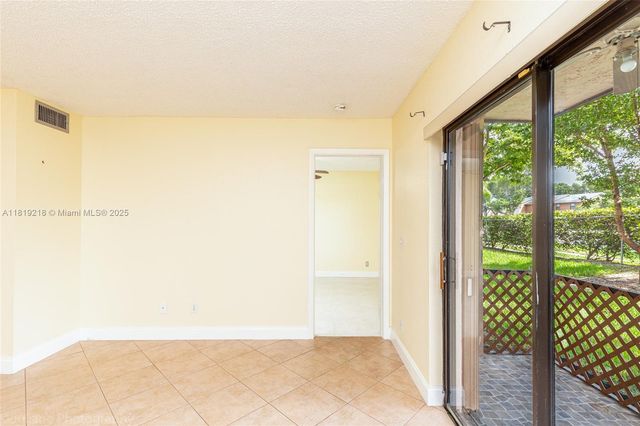 10624 NW 10th St 103, Pembroke Pines, FL 33026