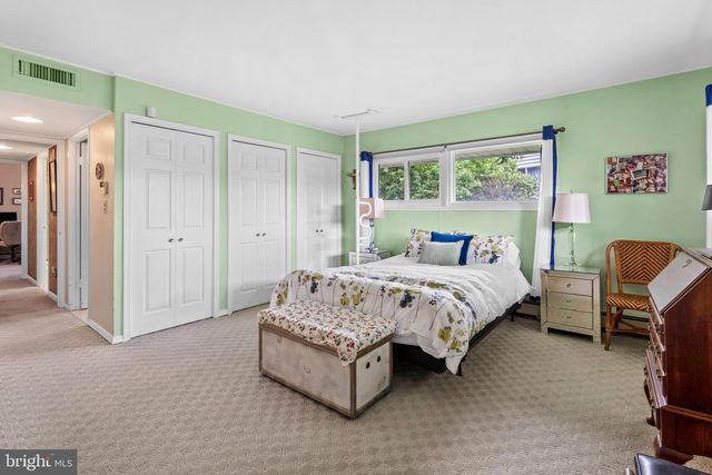 78 RED BERRY RD, Levittown, PA 19056